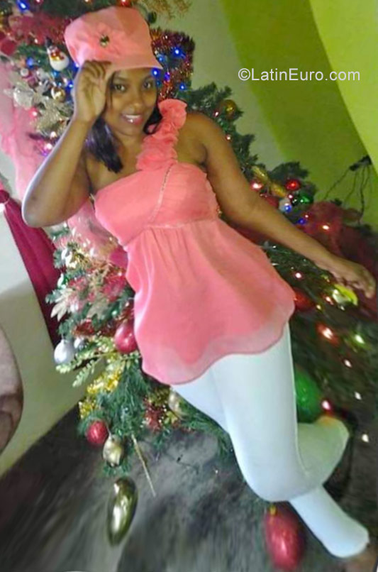 Date this beautiful Dominican Republic girl Aurelia from Santiago DO30797