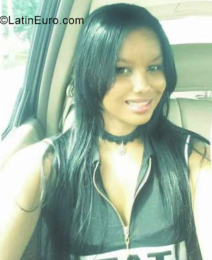 Date this tall Dominican Republic girl Jenifer from Santo Domingo DO30799