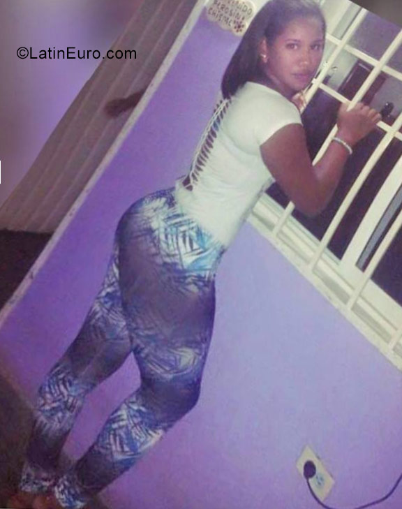 Date this attractive Venezuela girl Oriany from Cumana VE1116