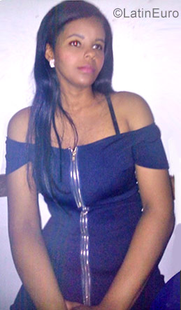 Date this charming Dominican Republic girl Zuleika from Santo Domingo DO30887