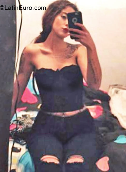 Date this hot Mexico girl Leshla from Chihuahua City MX1540