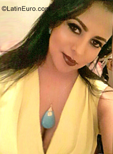 Date this passionate Ecuador girl Vanessa from Guayaquil EC230