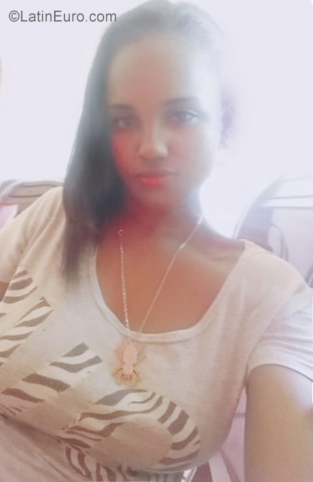 Date this hot Dominican Republic girl Noelis from Puerto Plata DO30906