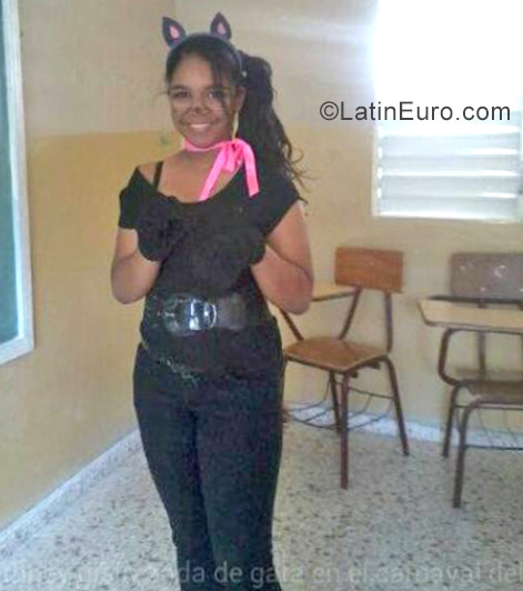 Date this hard body Dominican Republic girl Britney from Santo Domingo DO30932