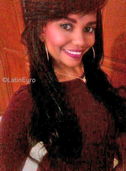 Date this hot Dominican Republic girl Anyeli from Santiago DO30937