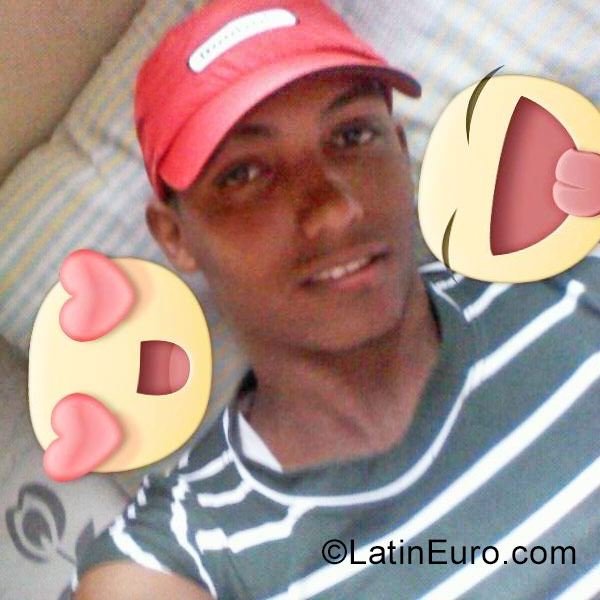 Date this passionate Venezuela man Franklin from Caracas VE1198
