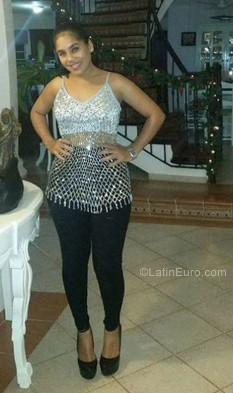 Date this funny Dominican Republic girl Greyy from Santo Domingo DO30962
