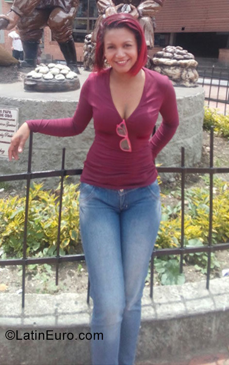 Date this funny Colombia girl Maria from Bogota CO22963