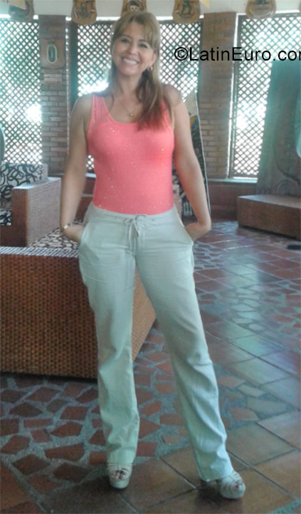 Date this tall Colombia girl Juliana from Bogota CO23019