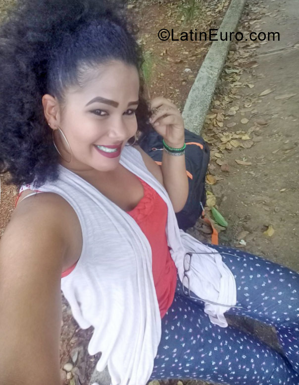 Date this stunning Dominican Republic girl Rosanna reyes from Santo Domingo DO31054