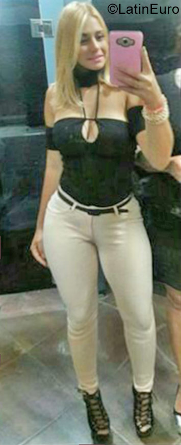 Date this tall Dominican Republic girl Mayelin from Santo Domingo DO31171