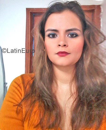 Date this young Colombia girl Luna from Medellín CO23139