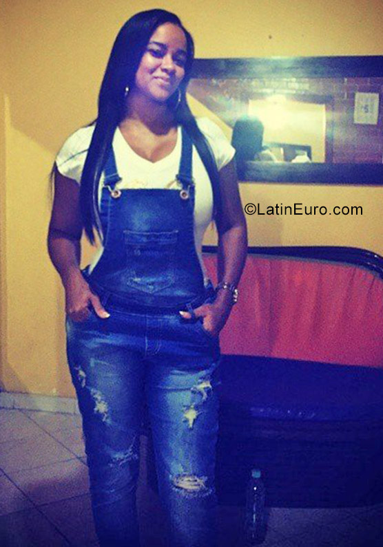 Date this young Colombia girl Faisury from Cali CO23154