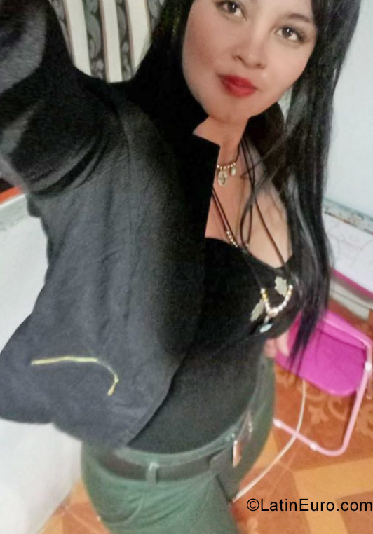 Date this hot Colombia girl Angie from Manizales CO23166