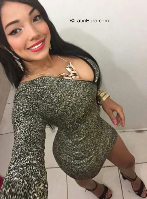 Date this young Dominican Republic girl Beatriz from La Romana DO31367
