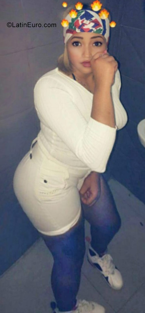 Date this passionate Dominican Republic girl Kathy from Santo Domingo DO31399