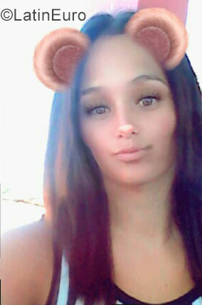 Date this foxy Venezuela girl Gerardin from Caracas VE1342