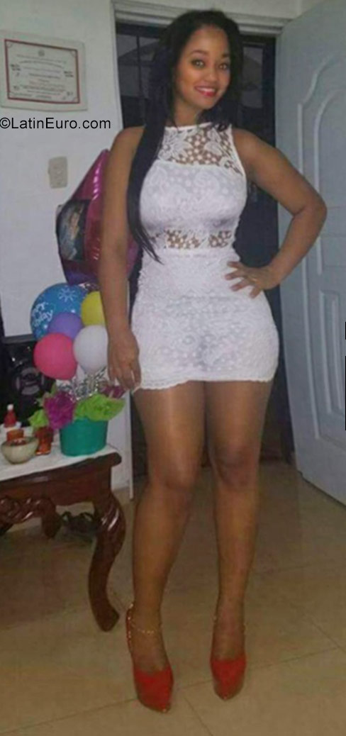 Date this stunning Dominican Republic girl Elizabeth from Bonao DO31643