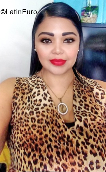 Date this foxy Honduras girl Karina from Tegucigalpa HN2659