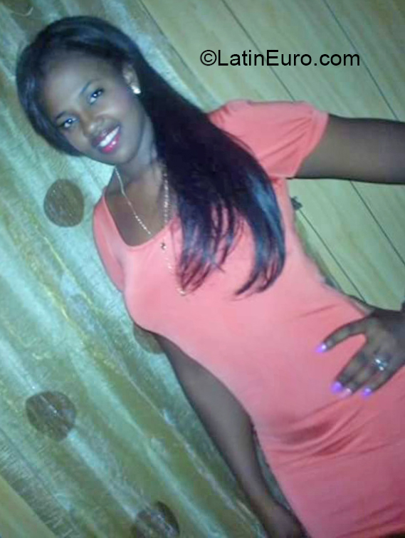 Date this lovely Dominican Republic girl Andrea ramirez from Santo Domingo DO41039
