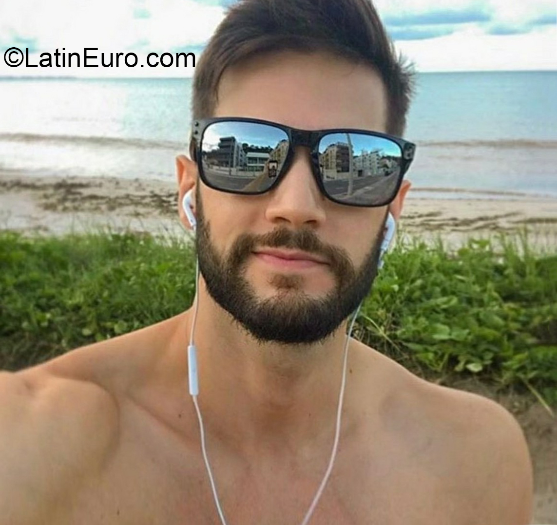 Date this cute Brazil man Murillo from Campinas BR11037
