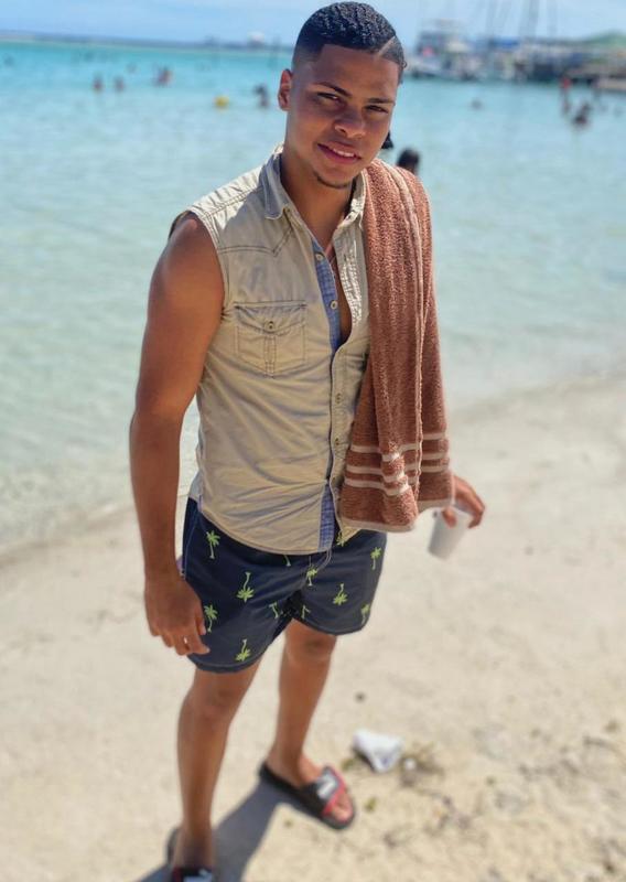 Date this good-looking Dominican Republic man Gabriel Cohen from Santo Domingo DO38330