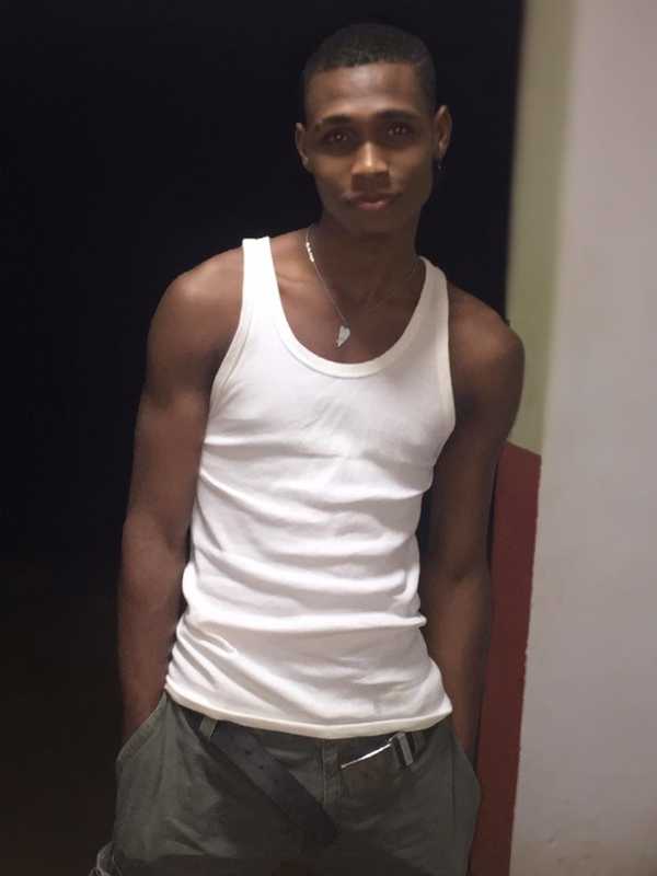 Date this young Dominican Republic man Juan manuel from Santo Domingo DO39549