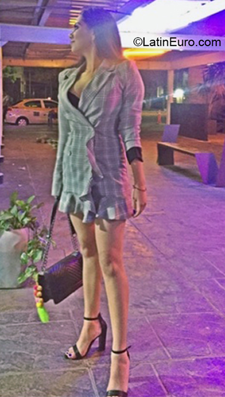 Date this good-looking Mexico girl Mary from Monterrey Nl MX2325
