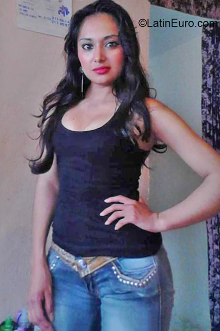 Date this georgeous Mexico girl Estefani from Toluca MX2371