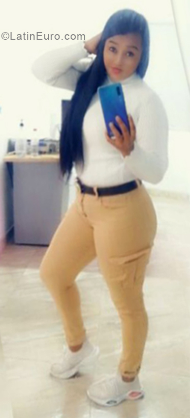 Date this tall Colombia girl Nairoby from Bogota CO31797