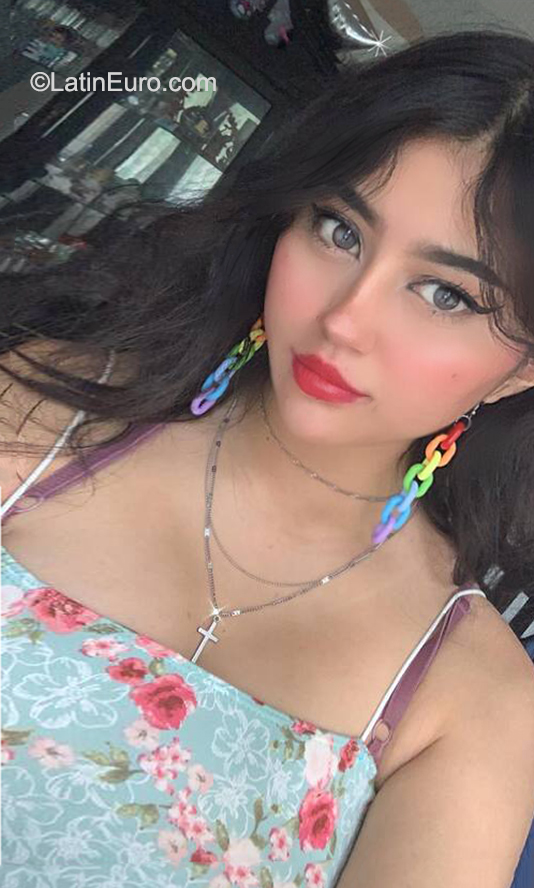 Date this good-looking Mexico girl AaAbk from Sinaloa MX2516