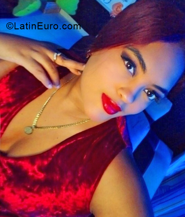 Date this tall Colombia girl Brenda from Cali CO31823