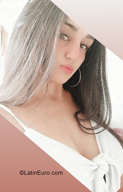 Date this athletic Colombia girl Camila Andrea B from Bogota CO31668