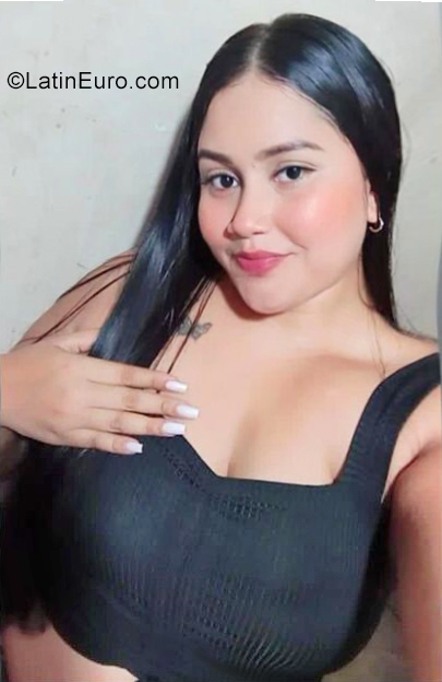 Date this sultry Colombia girl Fabiola from Bogota CO31707