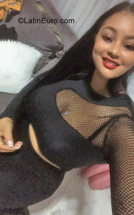 Date this nice looking Dominican Republic girl Yennifer from Santiago DO40800