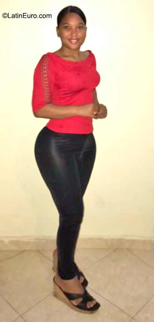 Date this young Dominican Republic girl Yaniris from Santiago DO40845
