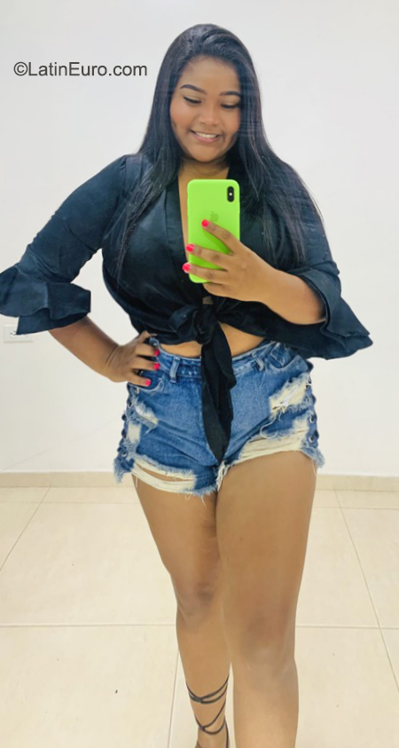 Date this exotic Colombia girl Karen Brito from Valledupar CO31890