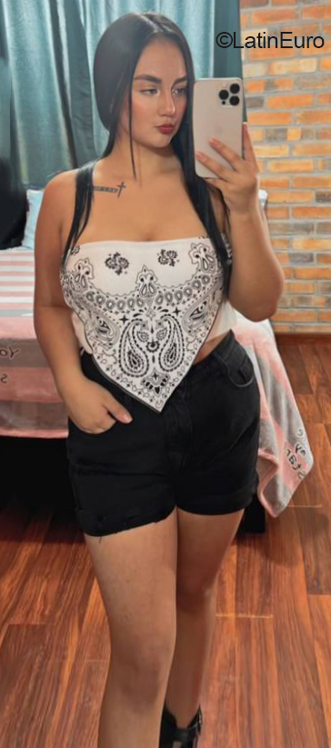 Date this sultry Ecuador girl LORENA AAA from Cuenca EC945