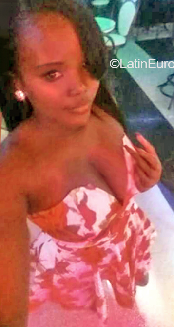 Date this delightful Dominican Republic girl Isaura from Santo Domingo DO40930
