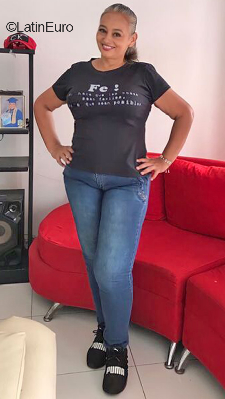 Date this tall Colombia girl Yolisbeth from Valledupar CO31909