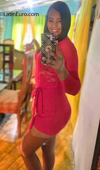 Date this good-looking Dominican Republic girl Belkis from Santo Domingo DO41021