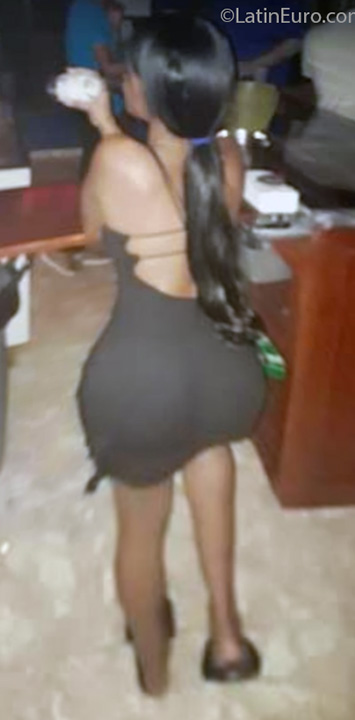 Date this attractive Dominican Republic girl Diana from Sosua DO41034