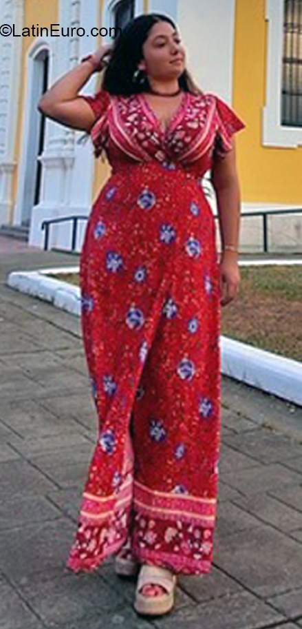 Date this tall Uruguay girl Larita from Montevideo UY94