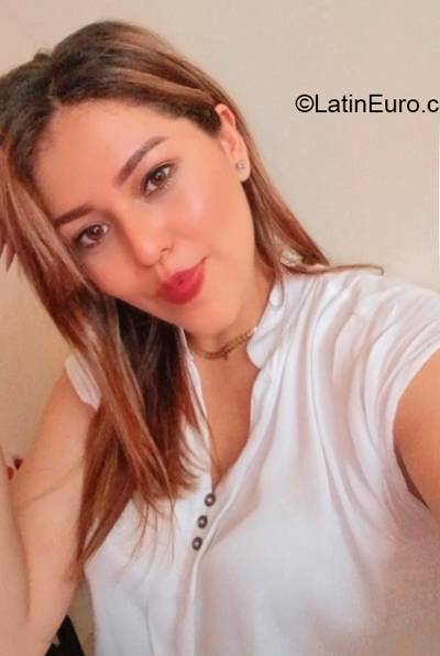 Date this young Colombia girl Ana from Santiago CO32060