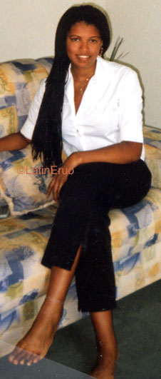 Date this happy Brazil girl Neusa from RIO DE JANEIRO B9319