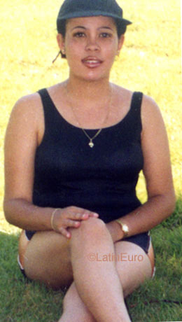 Date this cute Dominican Republic girl Noemy from Santo Domingo N3709
