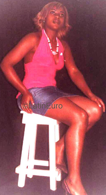 Date this fun Ivory Coast girl Prisca from Abidjan A9683