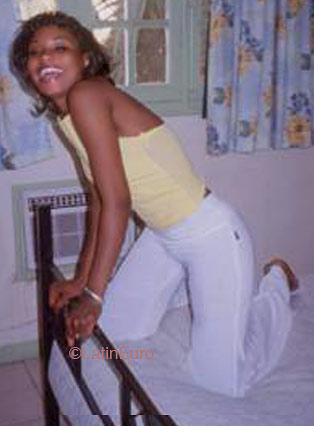 Date this tall Any Country girl Georgia from  A9694