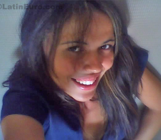 Date this georgeous Brazil girl Catia from Sao Carlos B-101