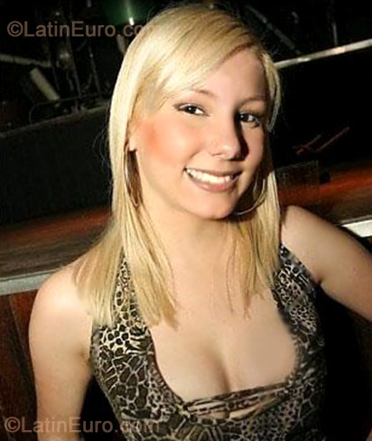 Date this young Brazil girl Camila from Curitiba B-122